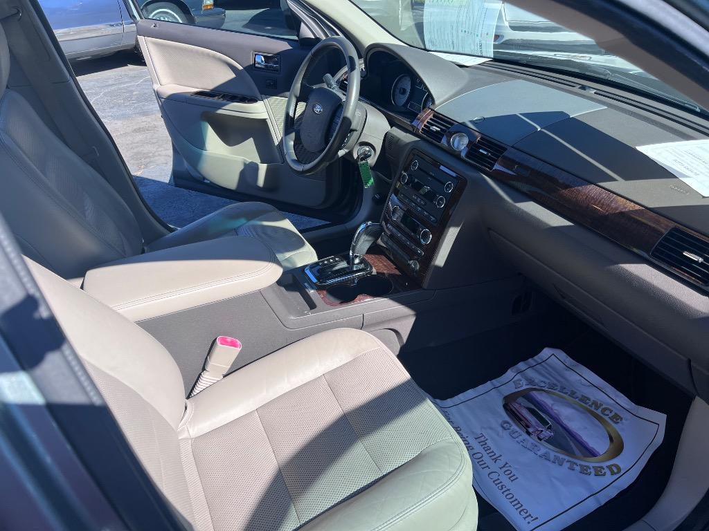 2008 Ford Taurus - $9,200