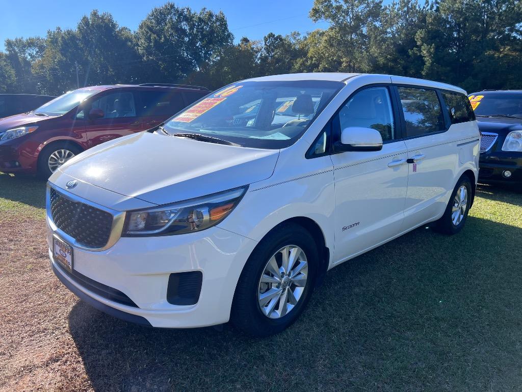 2016 Kia Sedona - $10,600