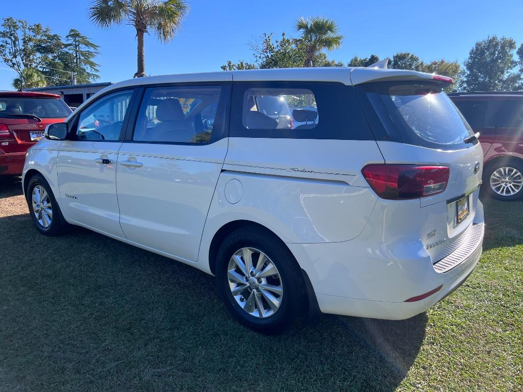 2016 Kia Sedona - $10,600