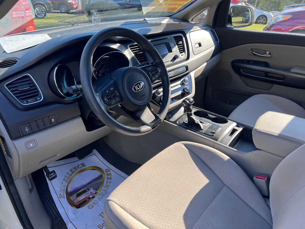 2016 Kia Sedona - $10,600
