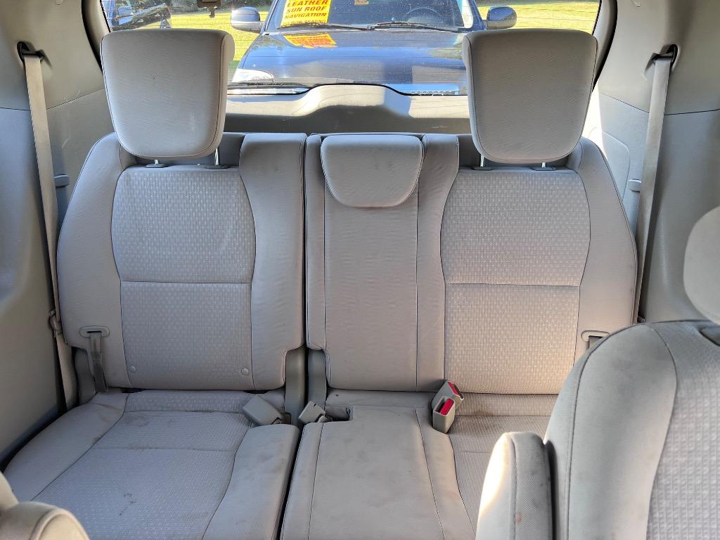 2016 Kia Sedona - $10,600
