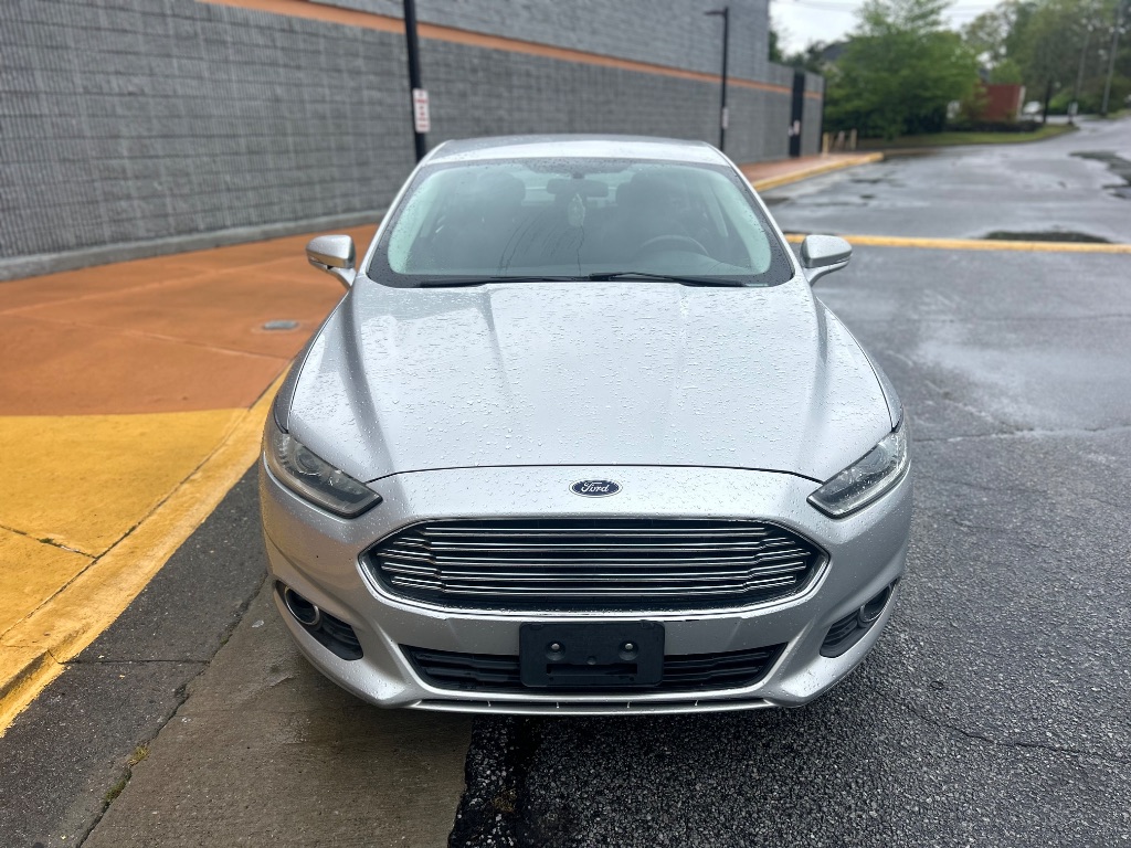 2015 Ford Fusion SE photo