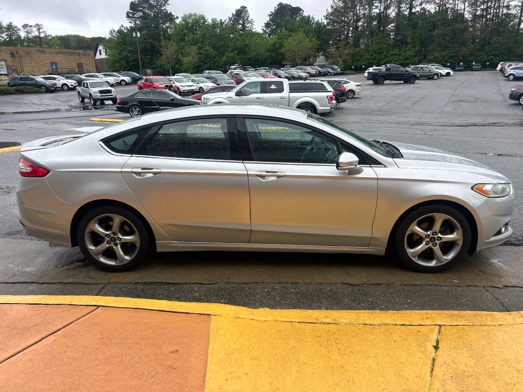 2015 Ford Fusion SE photo