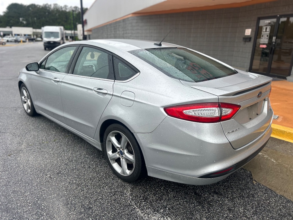 2015 Ford Fusion SE photo
