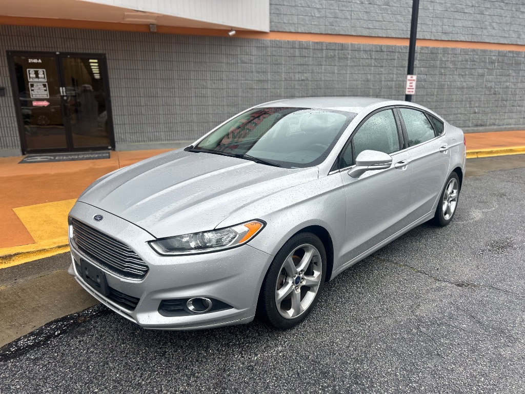 2015 Ford Fusion SE photo