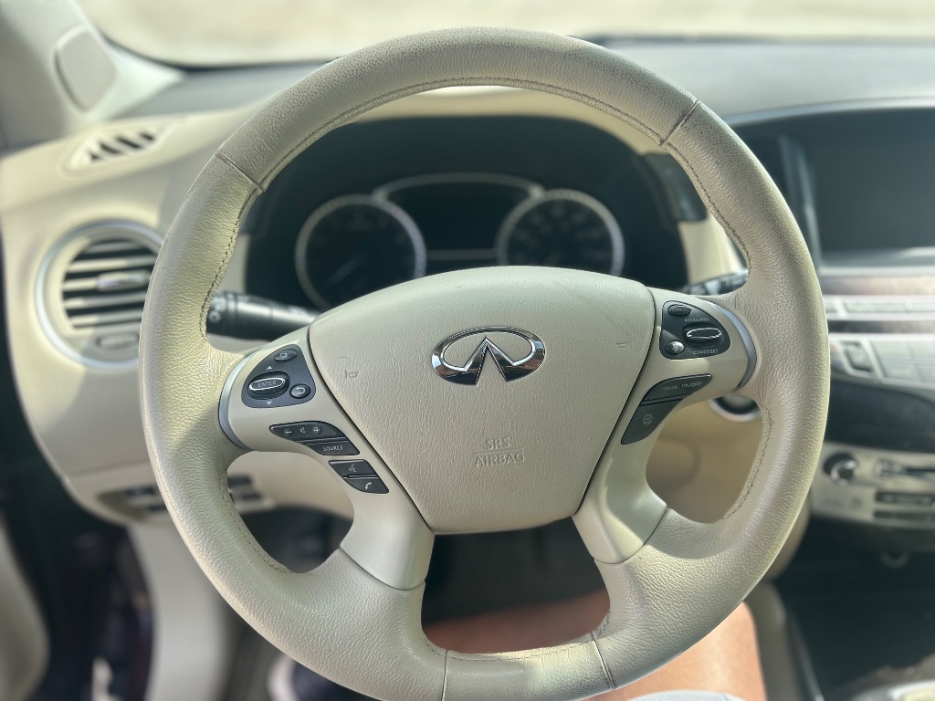 2013 Infiniti JX35 photo