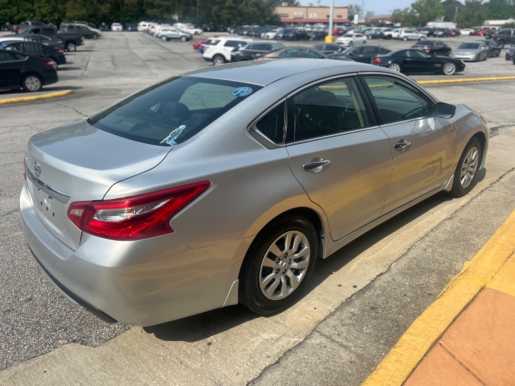 2017 Nissan Altima S photo