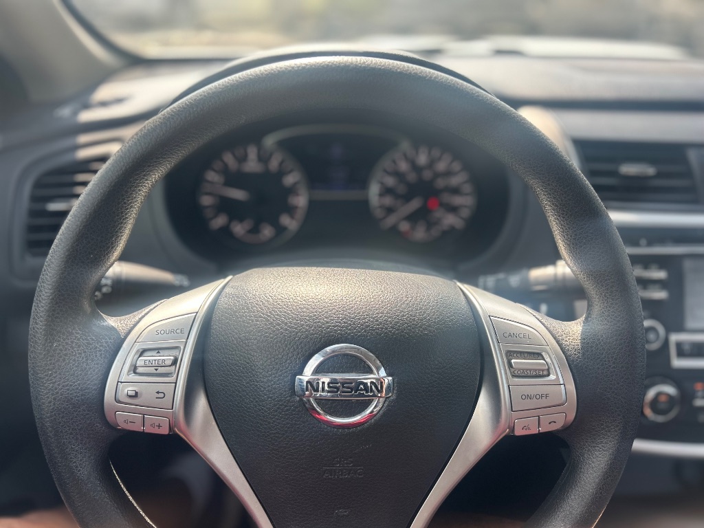 2017 Nissan Altima S photo