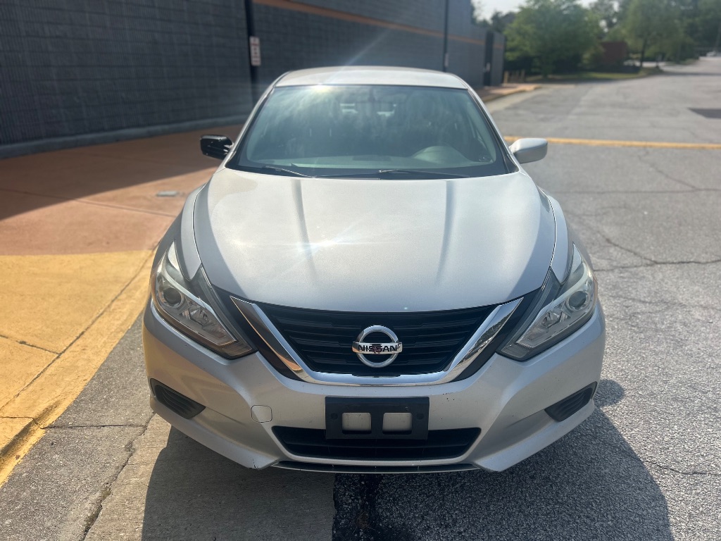 2017 Nissan Altima S photo