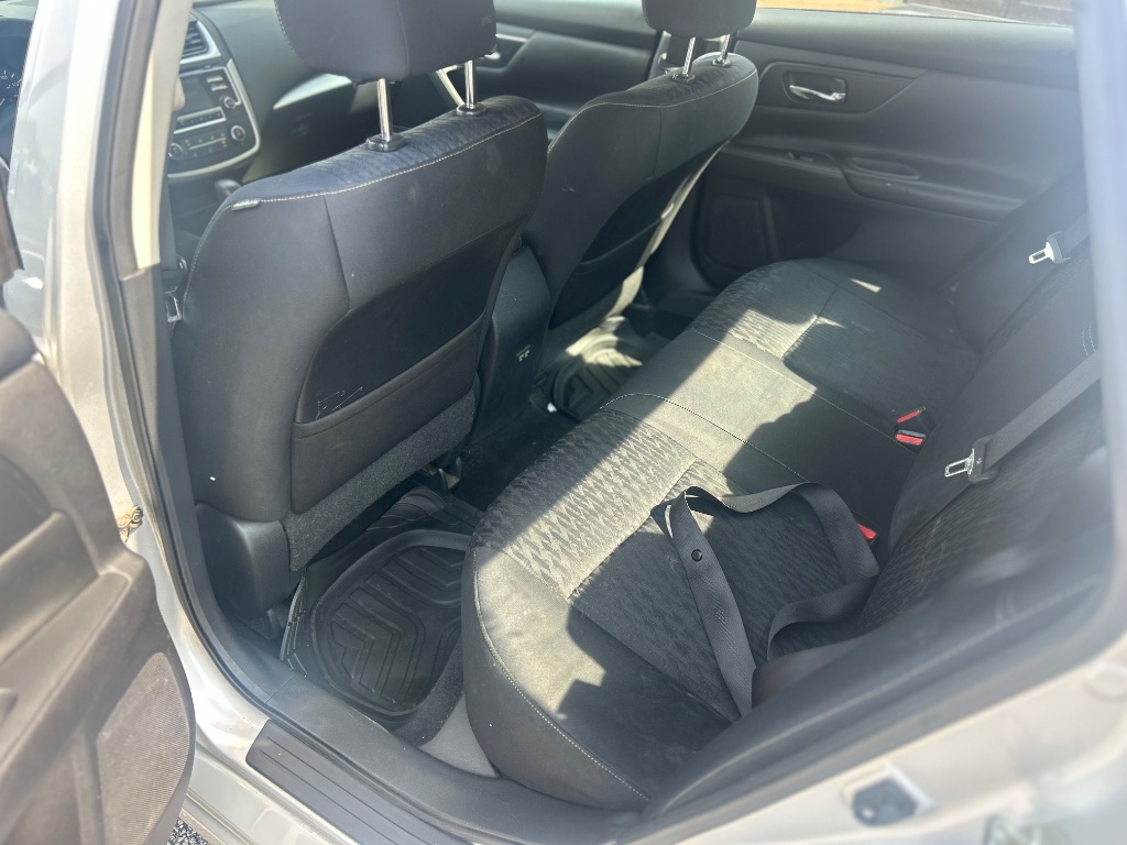 2017 Nissan Altima S photo