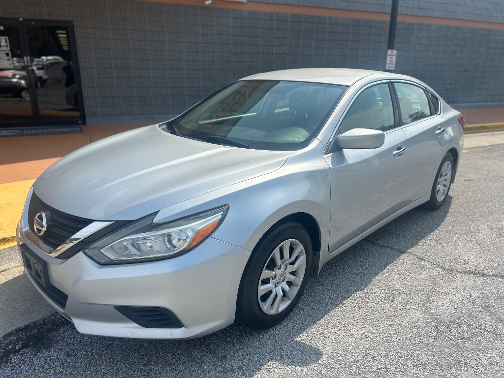 2017 Nissan Altima S photo
