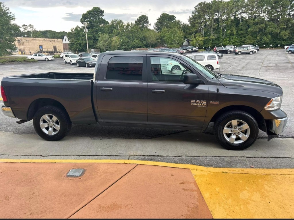 2019 RAM 1500 DS SLT photo