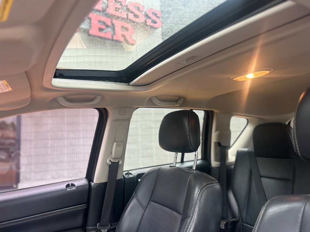 2014 Jeep Compass Latitude photo