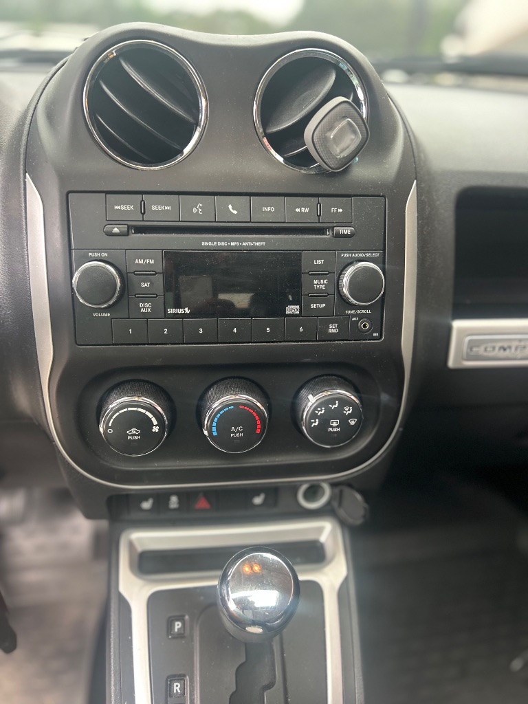 2014 Jeep Compass Latitude photo