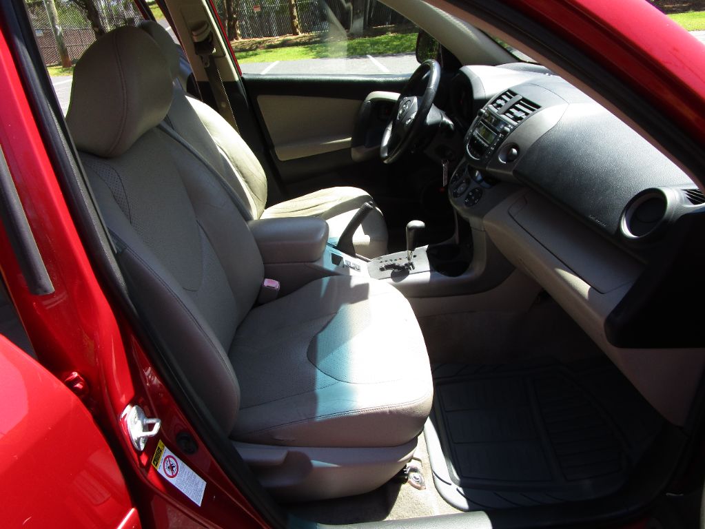 2007 Toyota RAV4 Limited photo