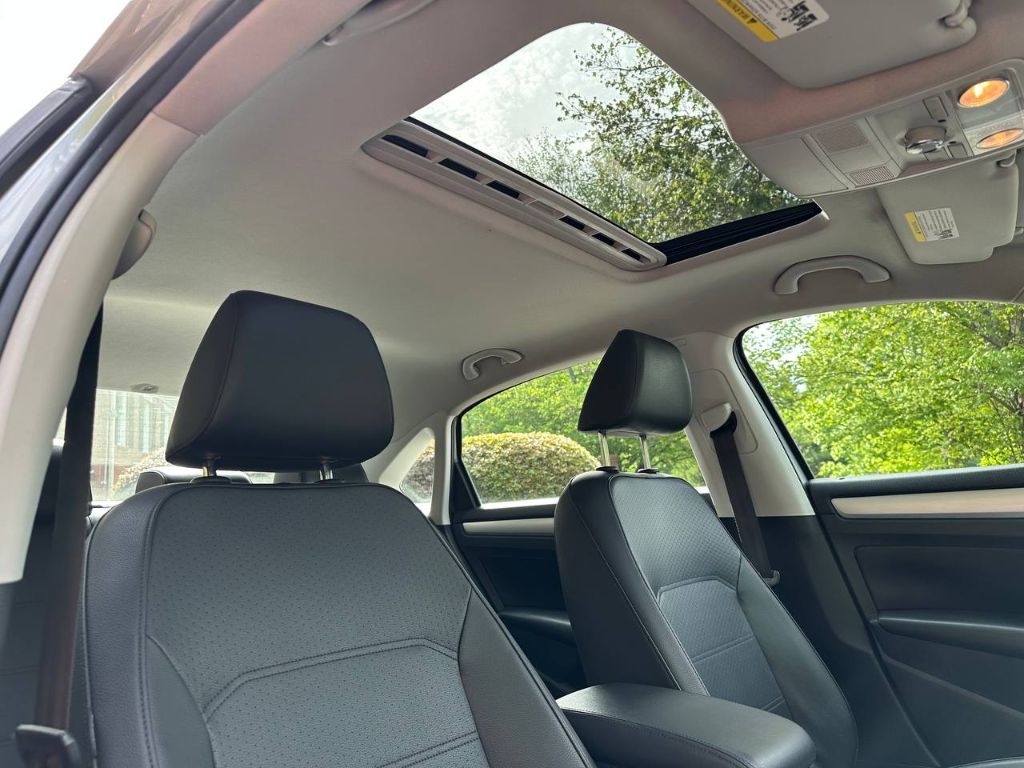 2013 Volkswagen Passat TDI SE photo