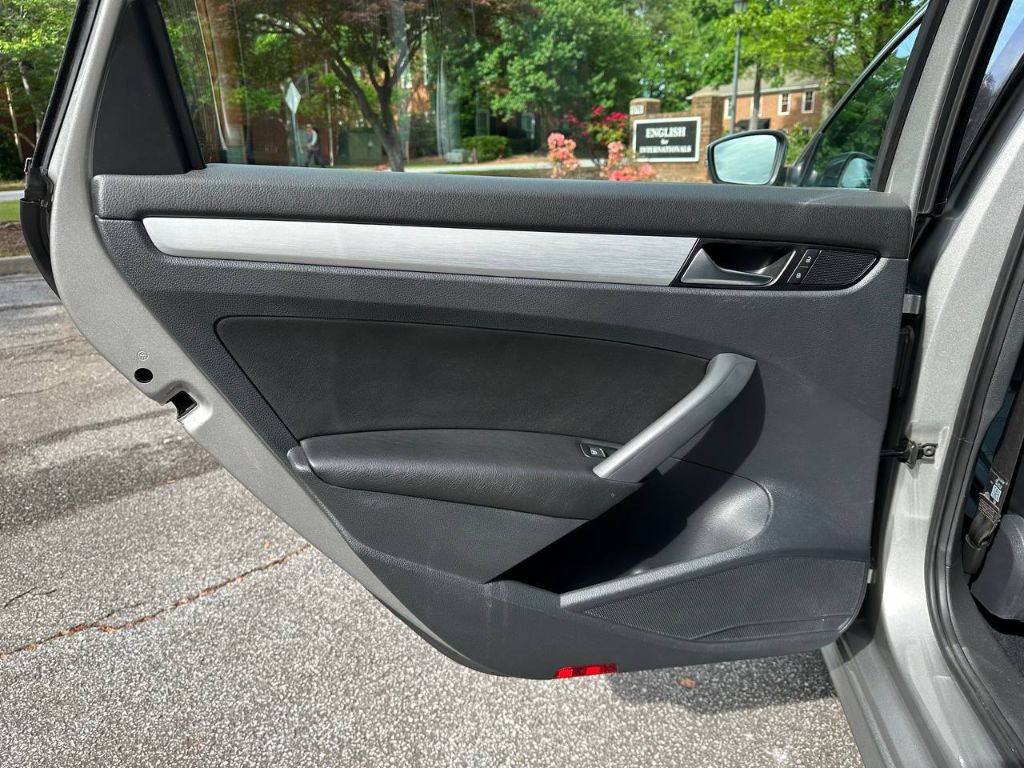 2013 Volkswagen Passat TDI SE photo
