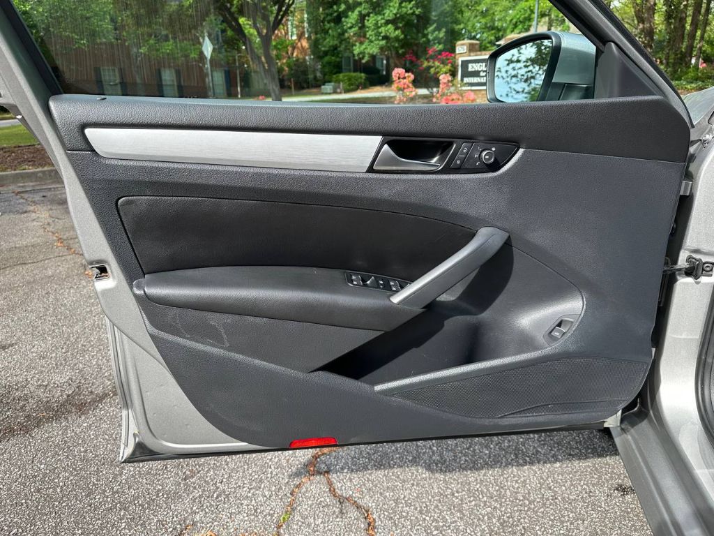 2013 Volkswagen Passat TDI SE photo