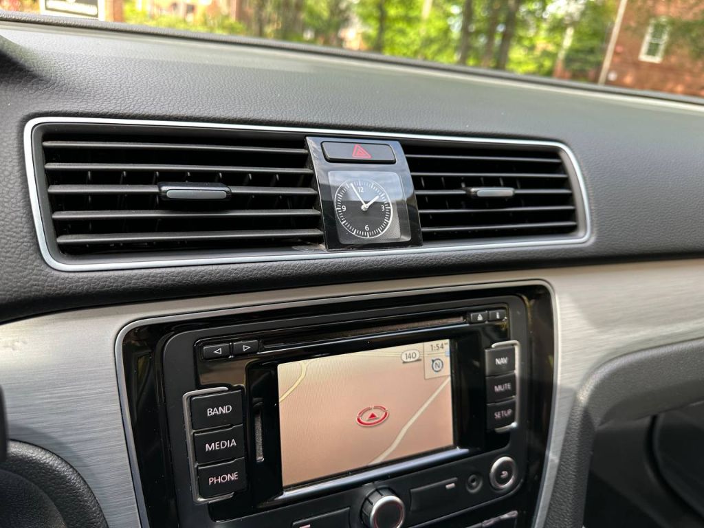 2013 Volkswagen Passat TDI SE photo