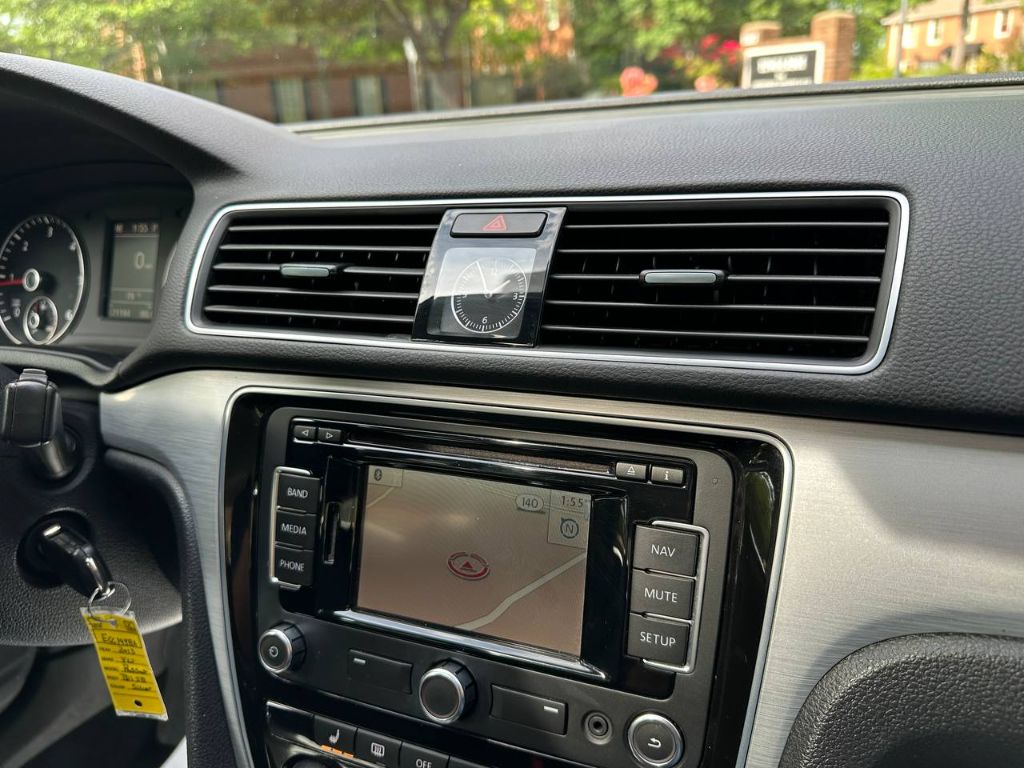 2013 Volkswagen Passat TDI SE photo