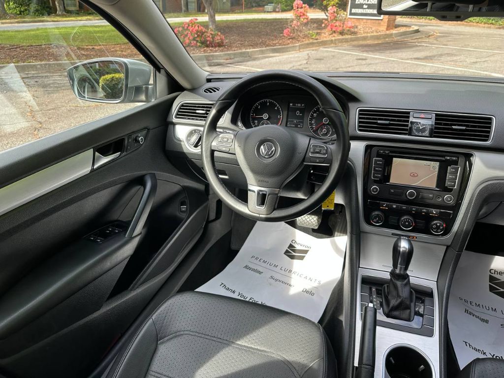 2013 Volkswagen Passat TDI SE photo