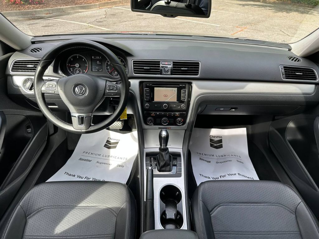 2013 Volkswagen Passat TDI SE photo