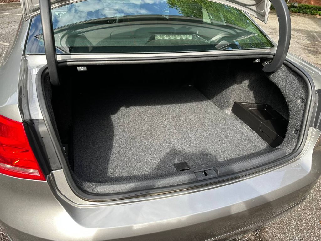 2013 Volkswagen Passat TDI SE photo