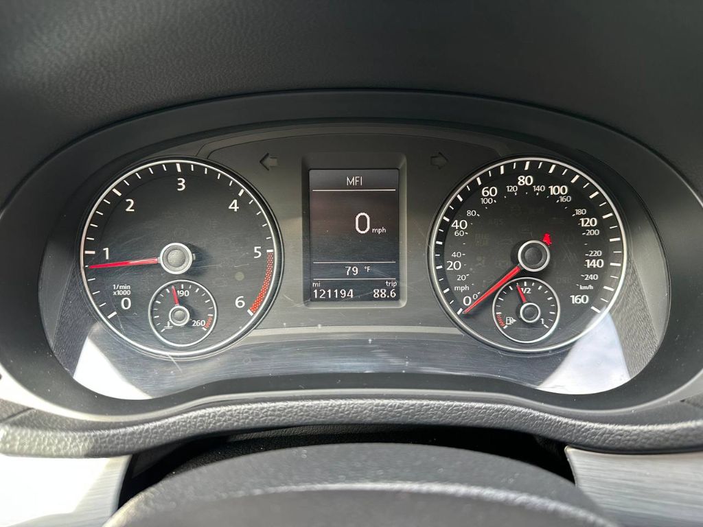 2013 Volkswagen Passat TDI SE photo