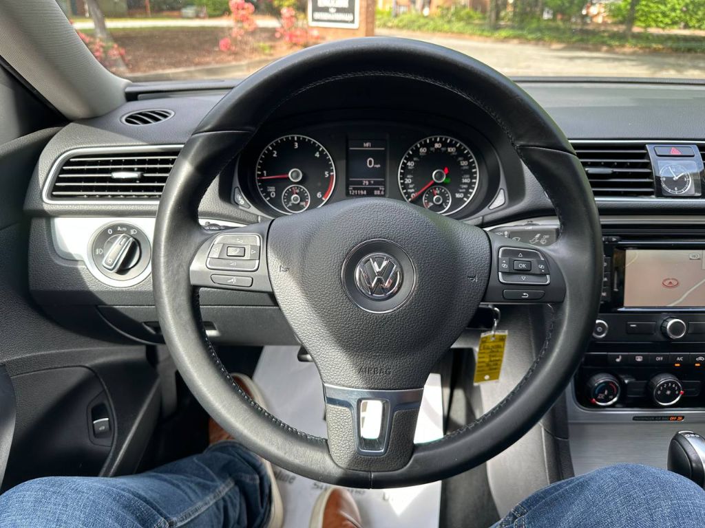 2013 Volkswagen Passat TDI SE photo