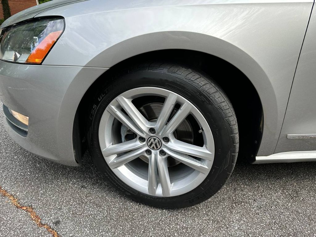 2013 Volkswagen Passat TDI SE photo