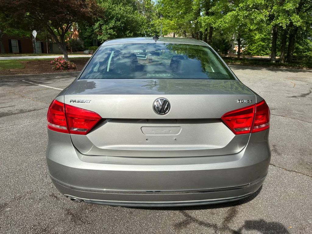 2013 Volkswagen Passat TDI SE photo