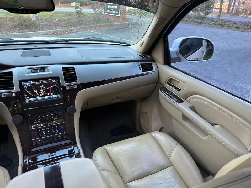 2011 Cadillac Escalade - $13,495