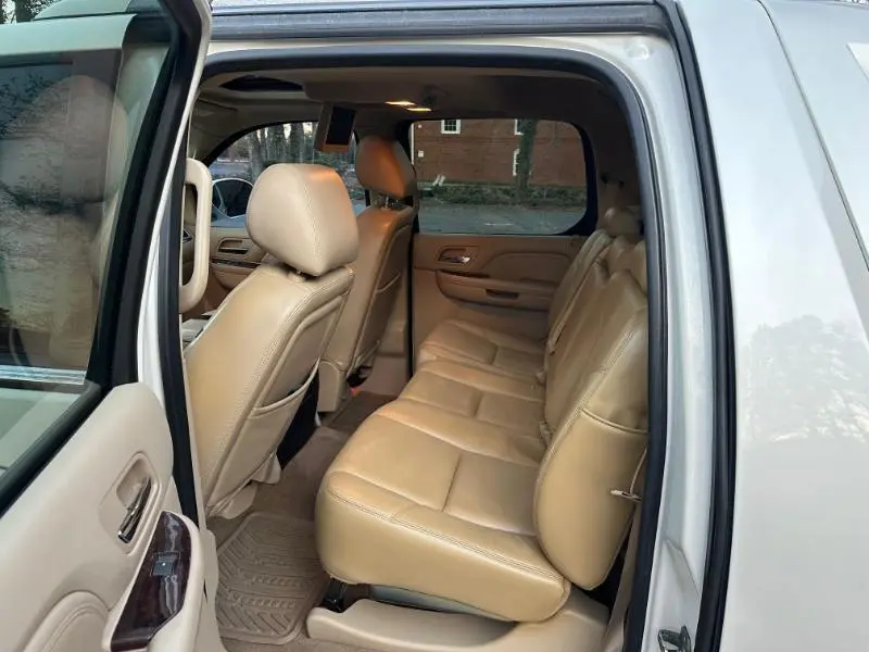 2011 Cadillac Escalade - $13,495