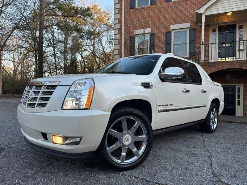 2011 Cadillac Escalade - $13,495