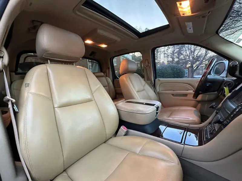 2011 Cadillac Escalade - $13,495