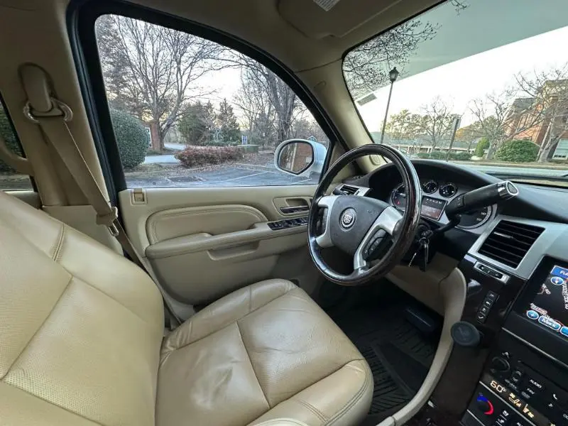 2011 Cadillac Escalade - $13,495
