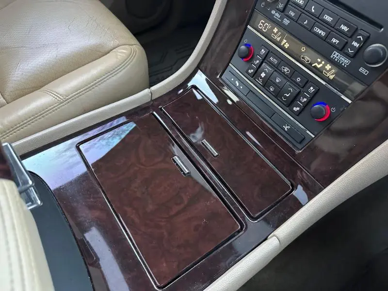 2011 Cadillac Escalade - $13,495