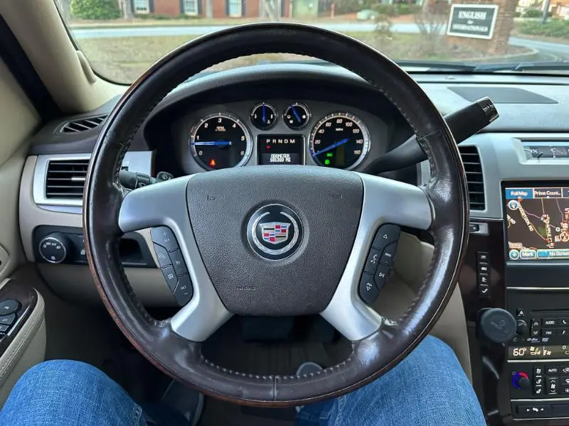 2011 Cadillac Escalade - $13,495
