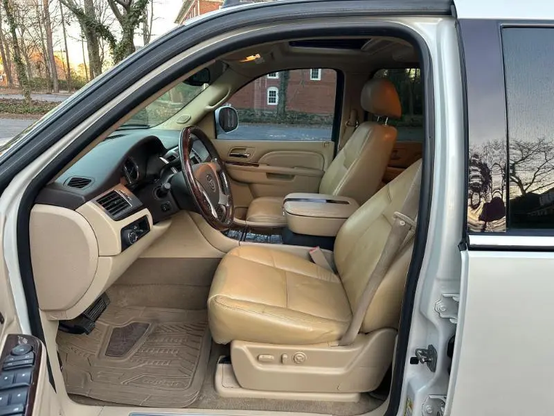 2011 Cadillac Escalade - $13,495