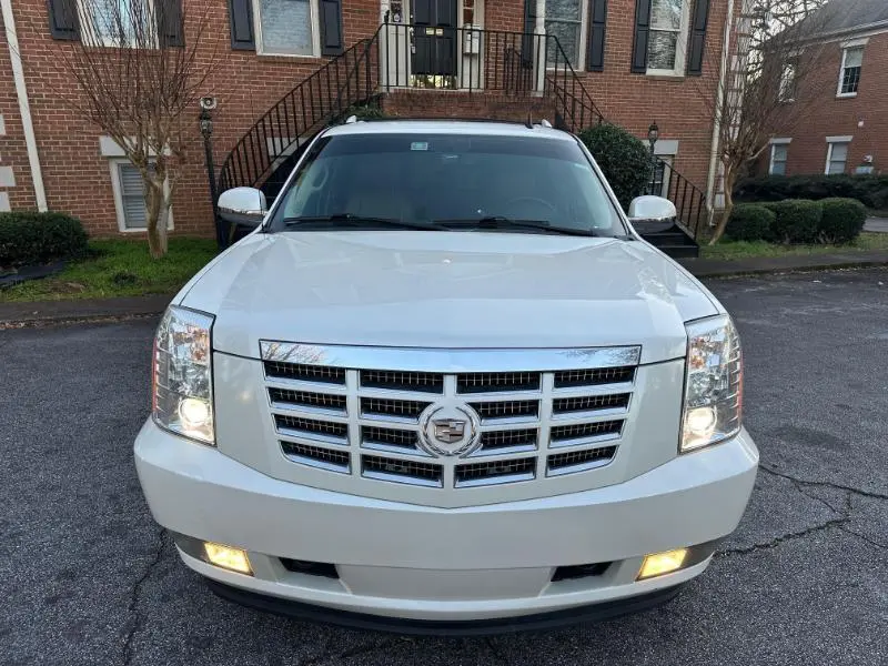2011 Cadillac Escalade - $13,495
