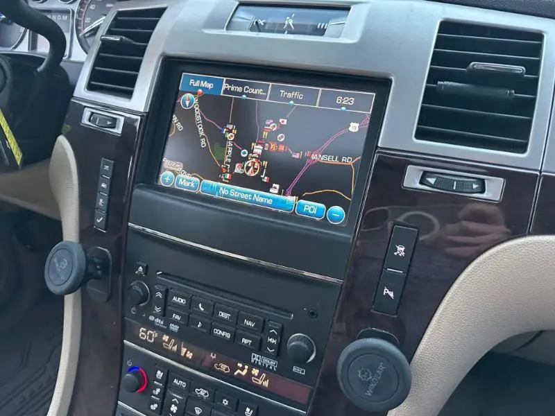 2011 Cadillac Escalade - $13,495