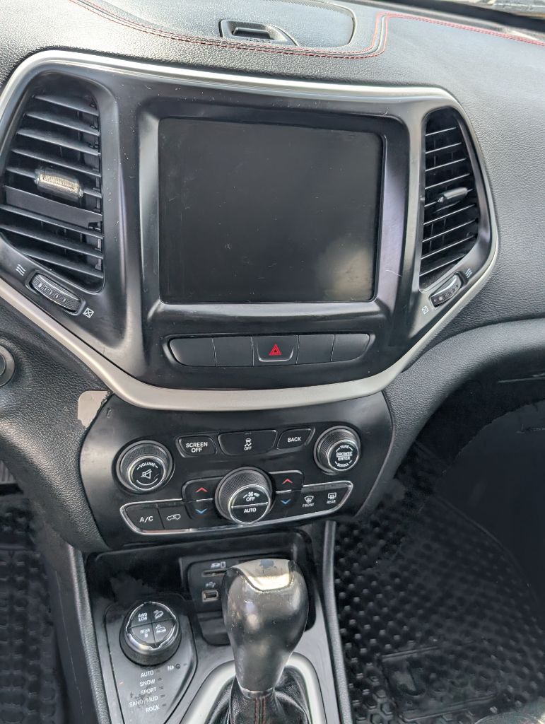 2014 Jeep Cherokee Trailhawk photo
