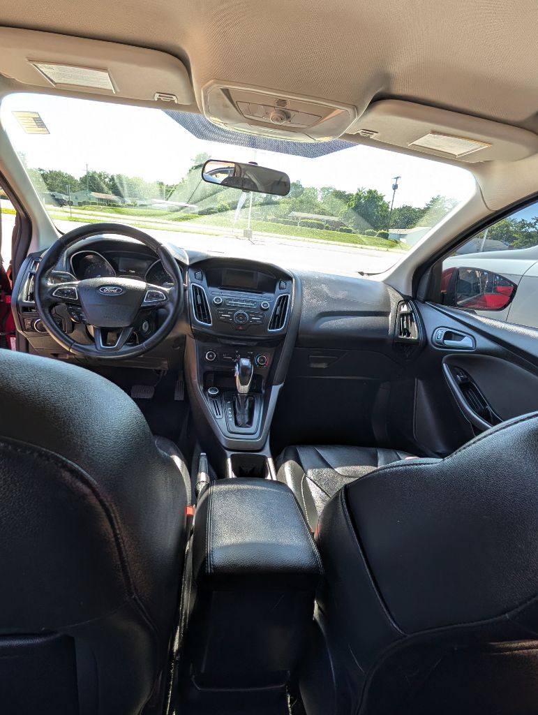 2016 Ford Focus SE photo