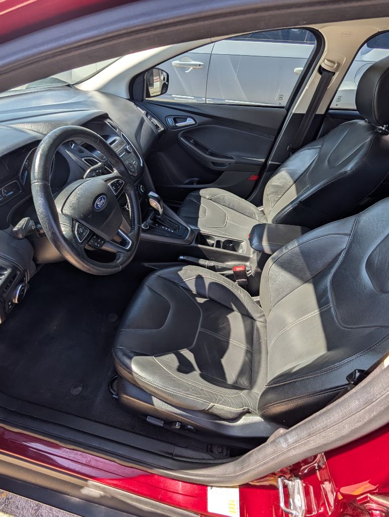 2016 Ford Focus SE photo