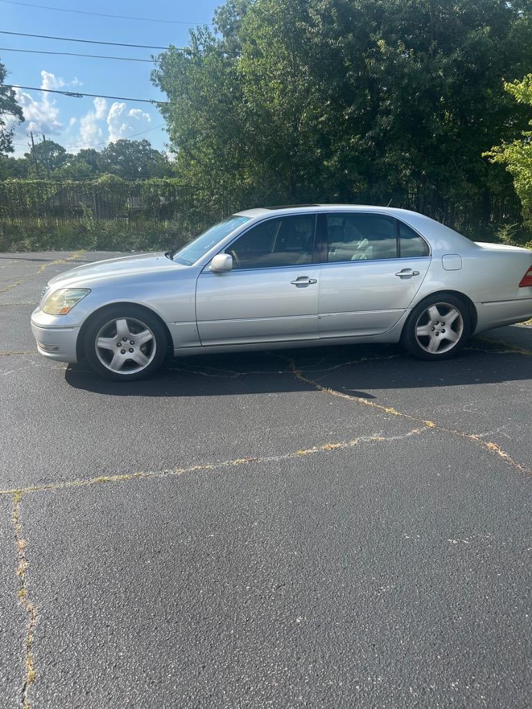 2005 Lexus LS - $5,500
