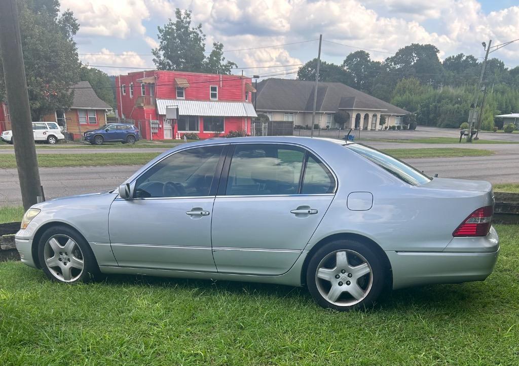 2005 Lexus LS - $5,500
