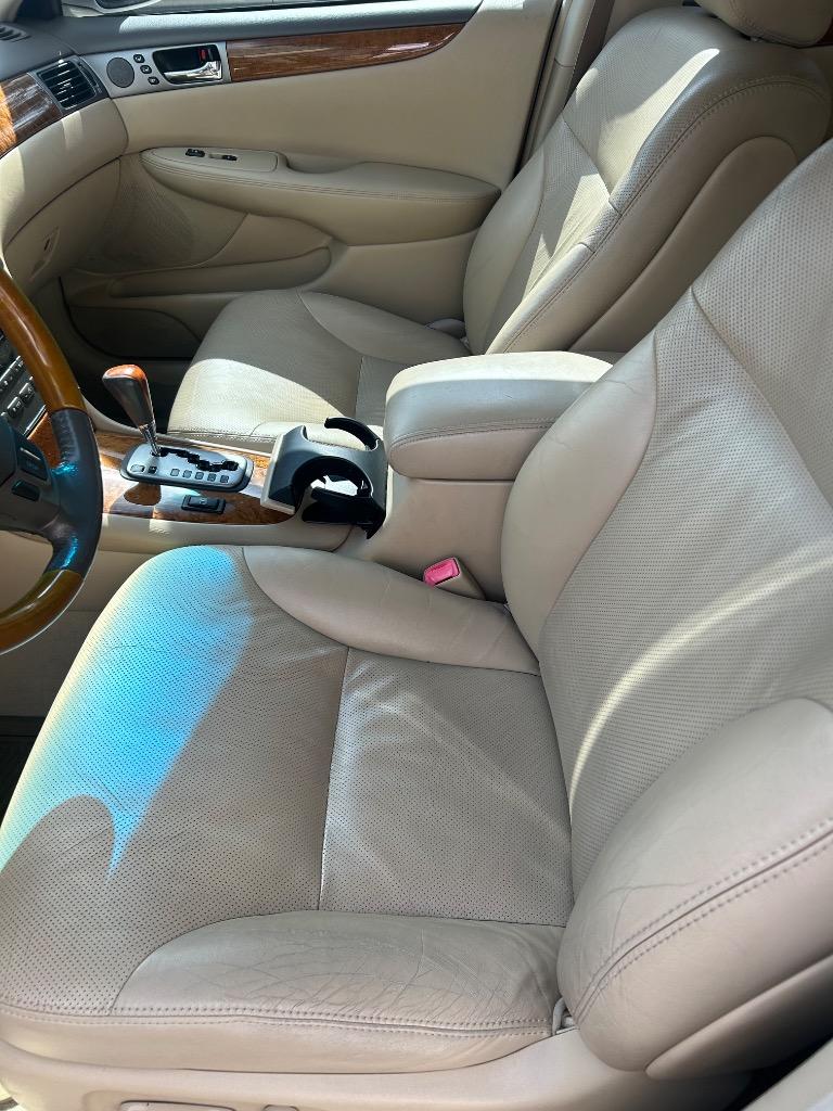2005 Lexus ES 330 photo