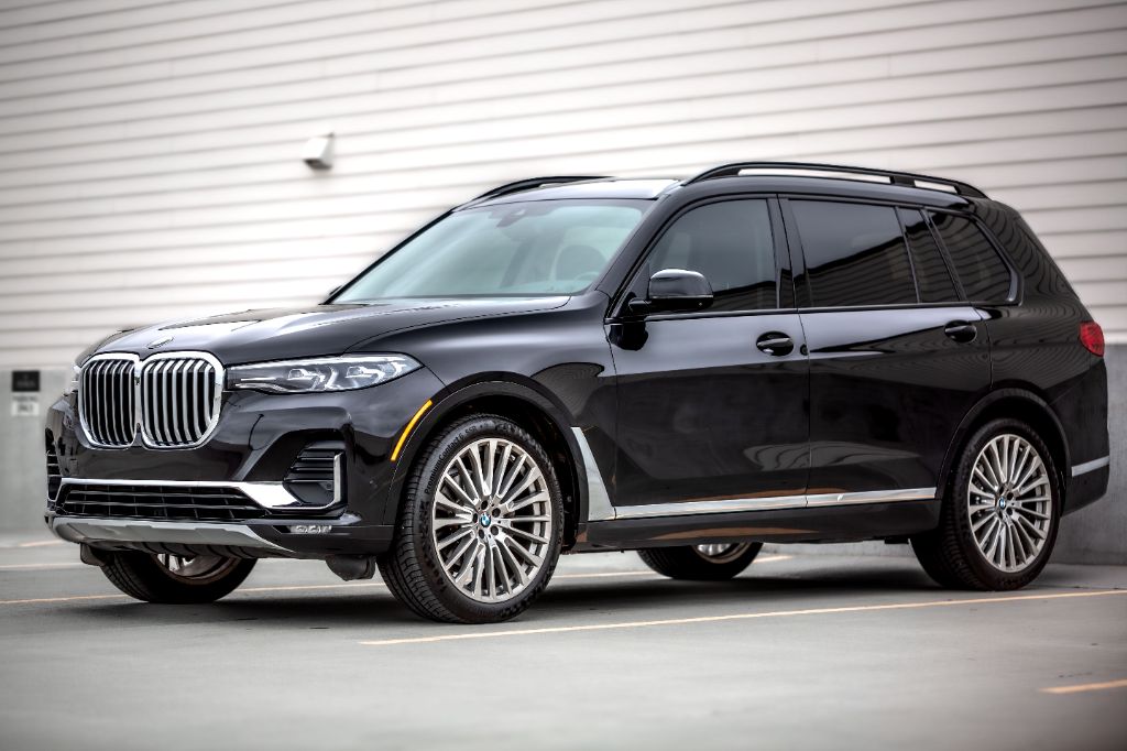 2021 BMW X7 - $34,975