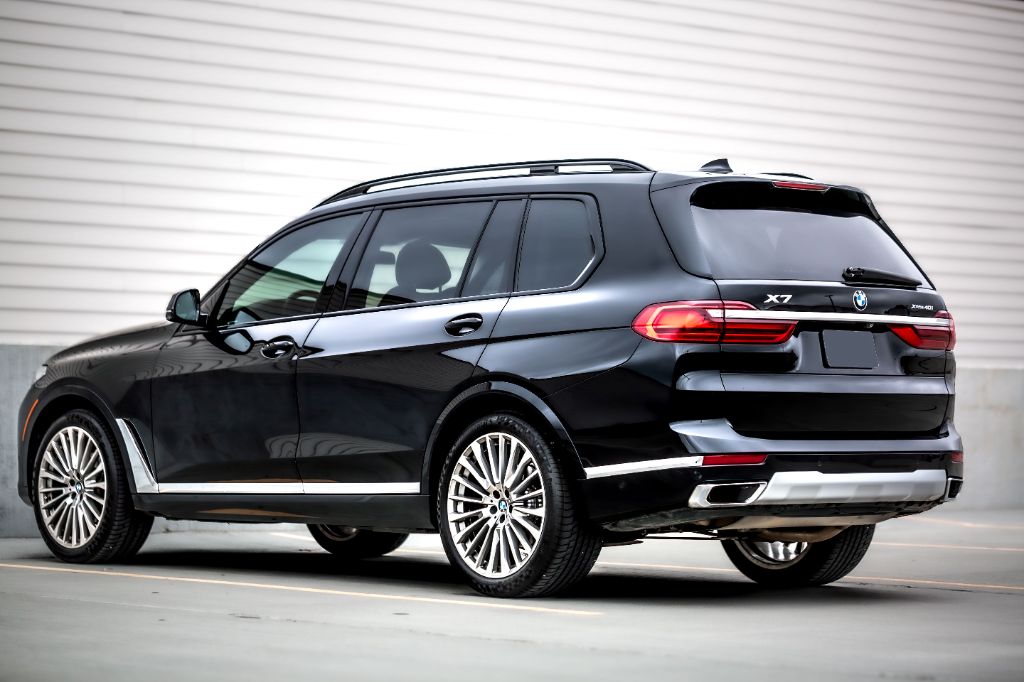 2021 BMW X7 - $34,975