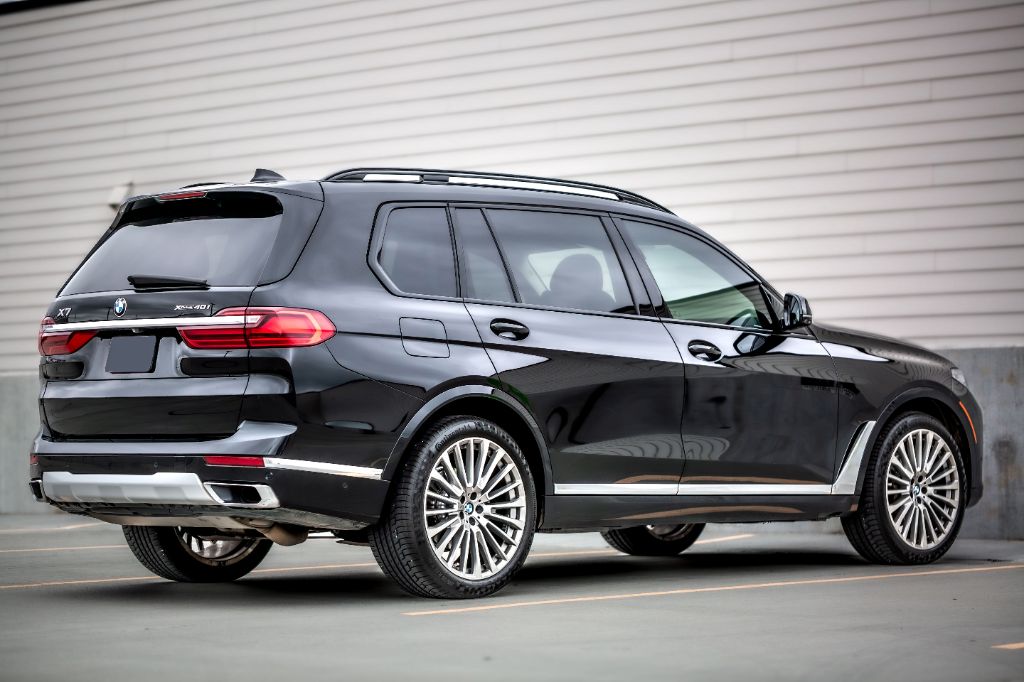 2021 BMW X7 - $34,975